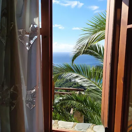 Elma's - Balcony Alónnisos